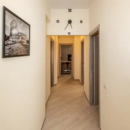 Appartement Near S.giovanni/metro C ***** Big New